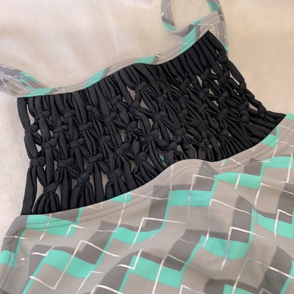 Swim top - Picture 2 of 3